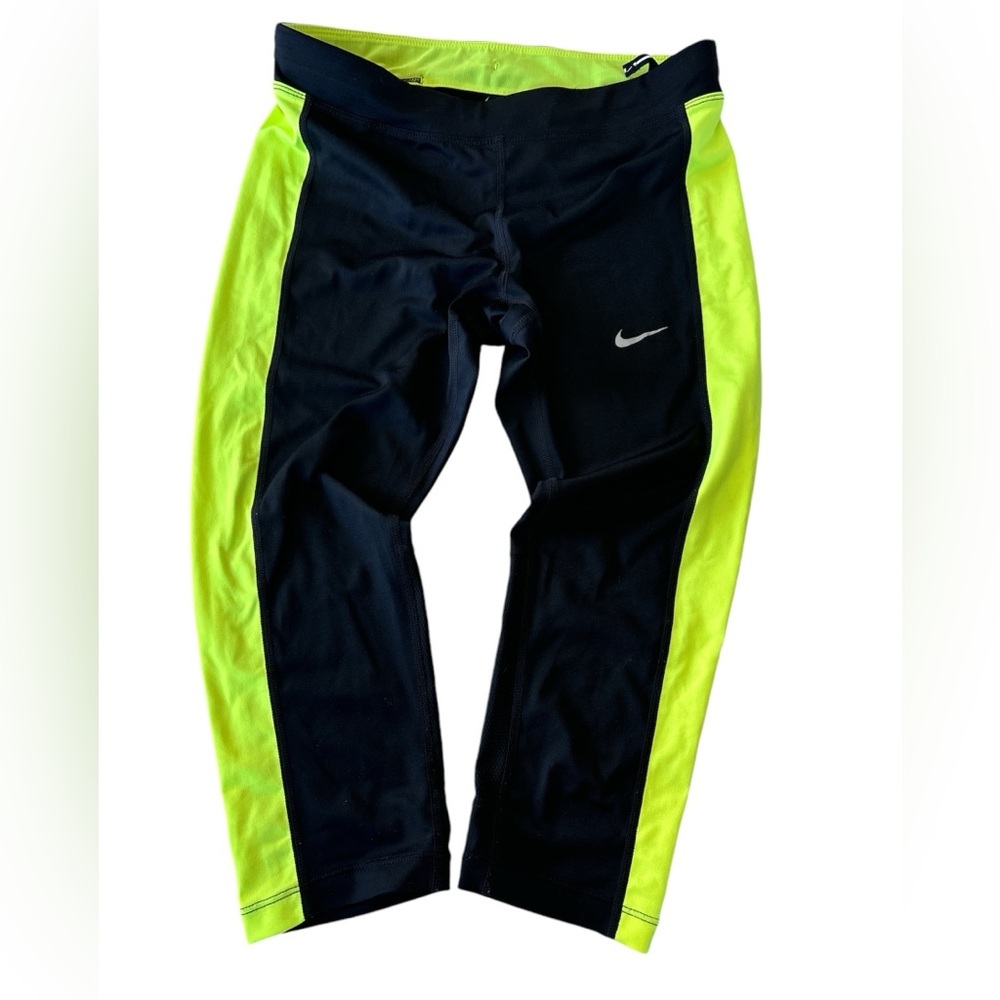 🌺Nike Black and Yellow Athletic capris